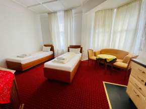 Pension De Lux Augsburg